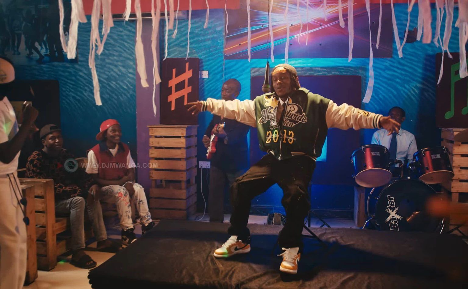 VIDEO : Lony Bway – Baki Huko Huko (Mp4 Download)