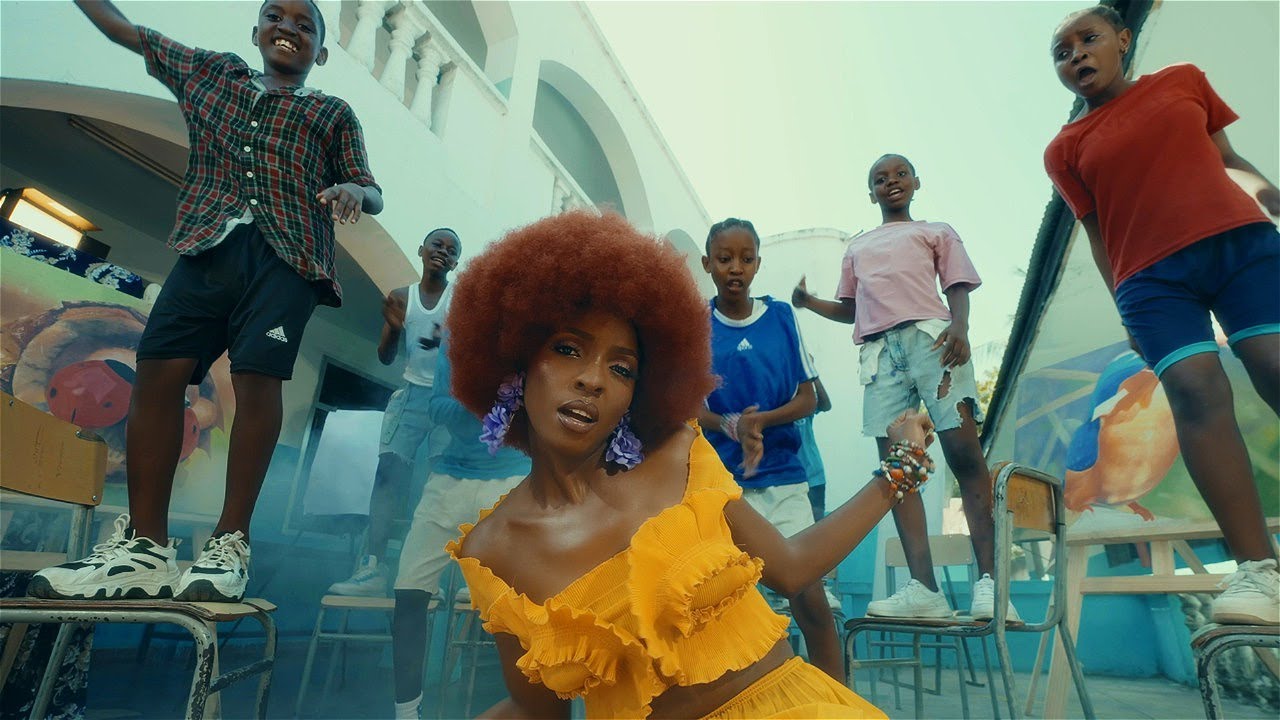 VIDEO : Phina – Si Unaniona