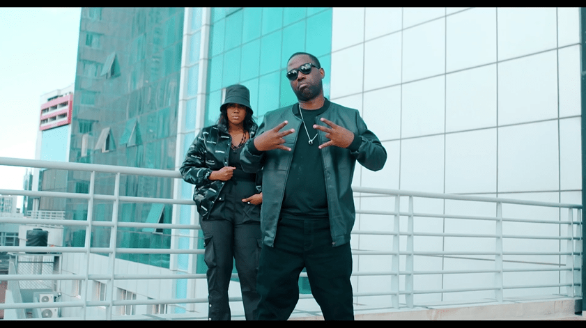 VIDEO : Stereo Singasinga Ft. Mr Blue & Queen Zipporah – Kaa Chonjo