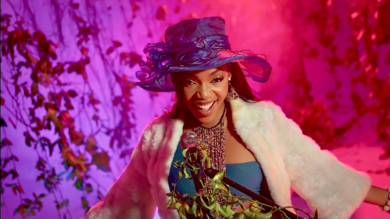 VIDEO : Xouh – Moto (Mp4 Download)